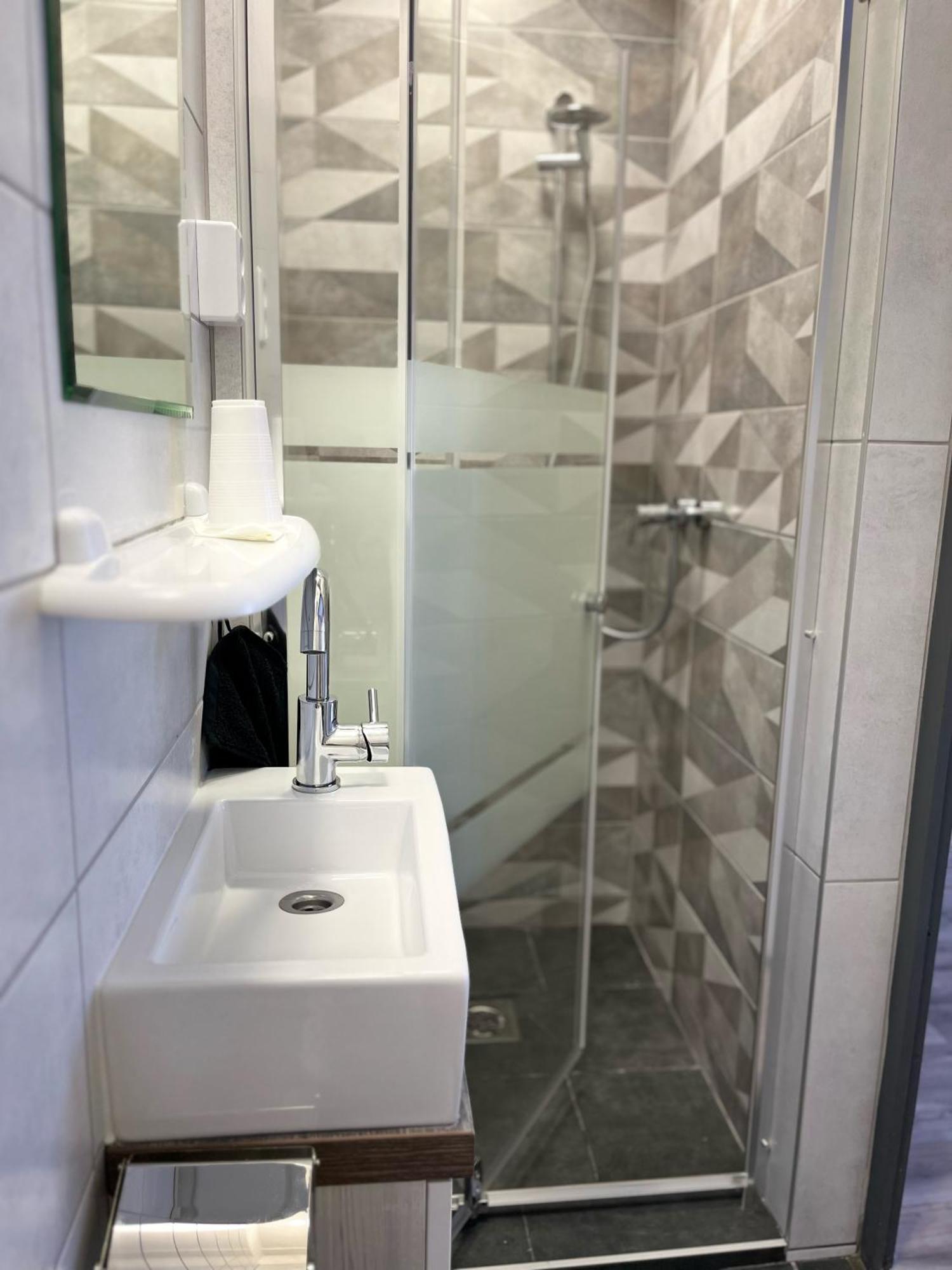 Centr00M Apartman Dunafoldvar Luaran gambar