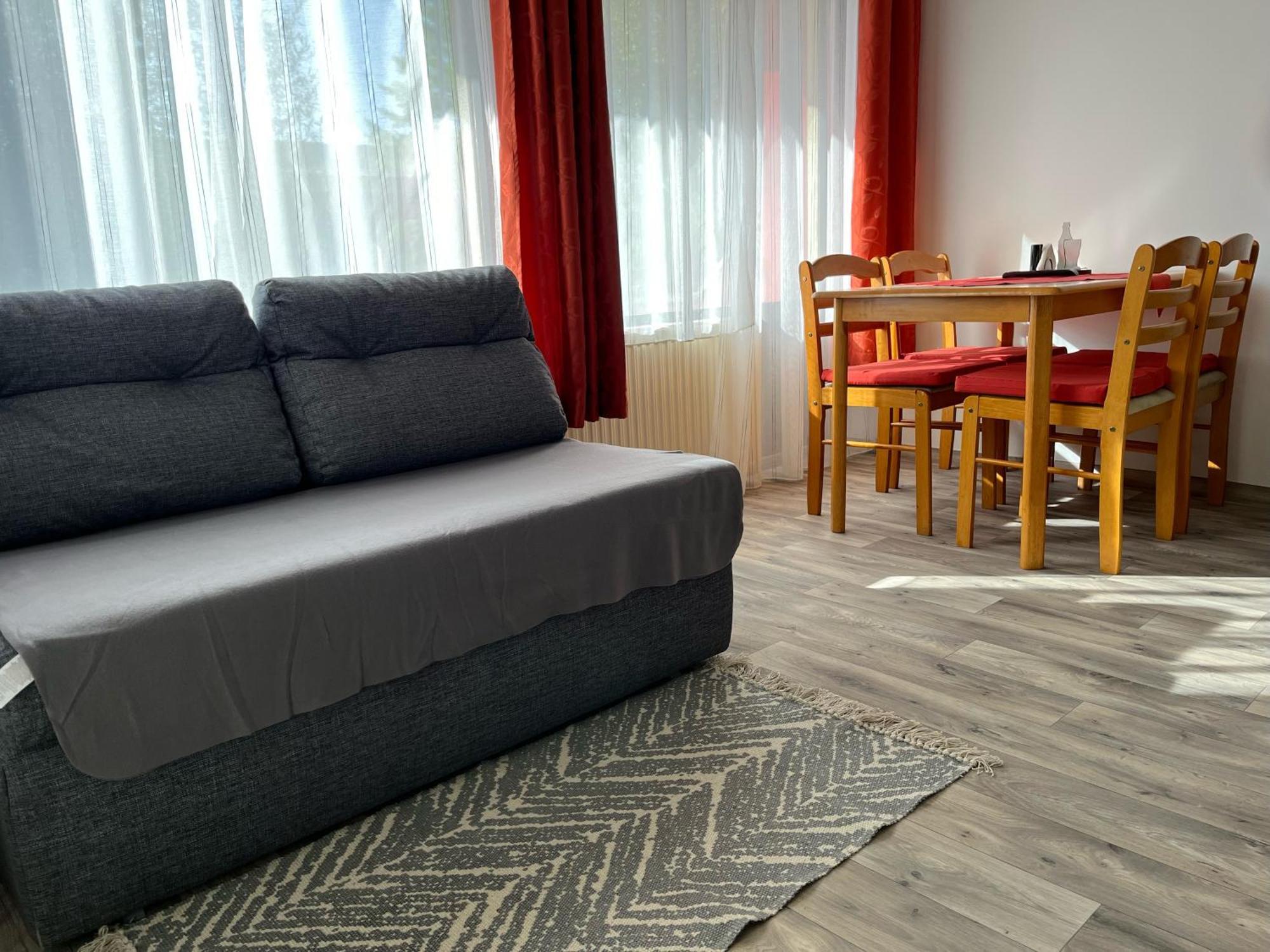 Centr00M Apartman Dunafoldvar Luaran gambar